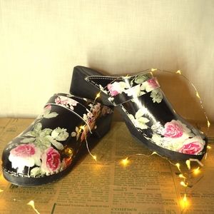 Lotta from Stockholm Women's Stylish Rose Clog